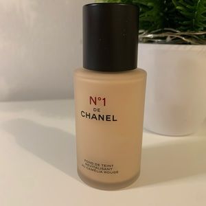 CHANEL N1 Red Camellia Revitalizing Foundation (B20)